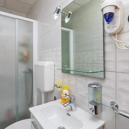 Ivo Gostinjska kuća